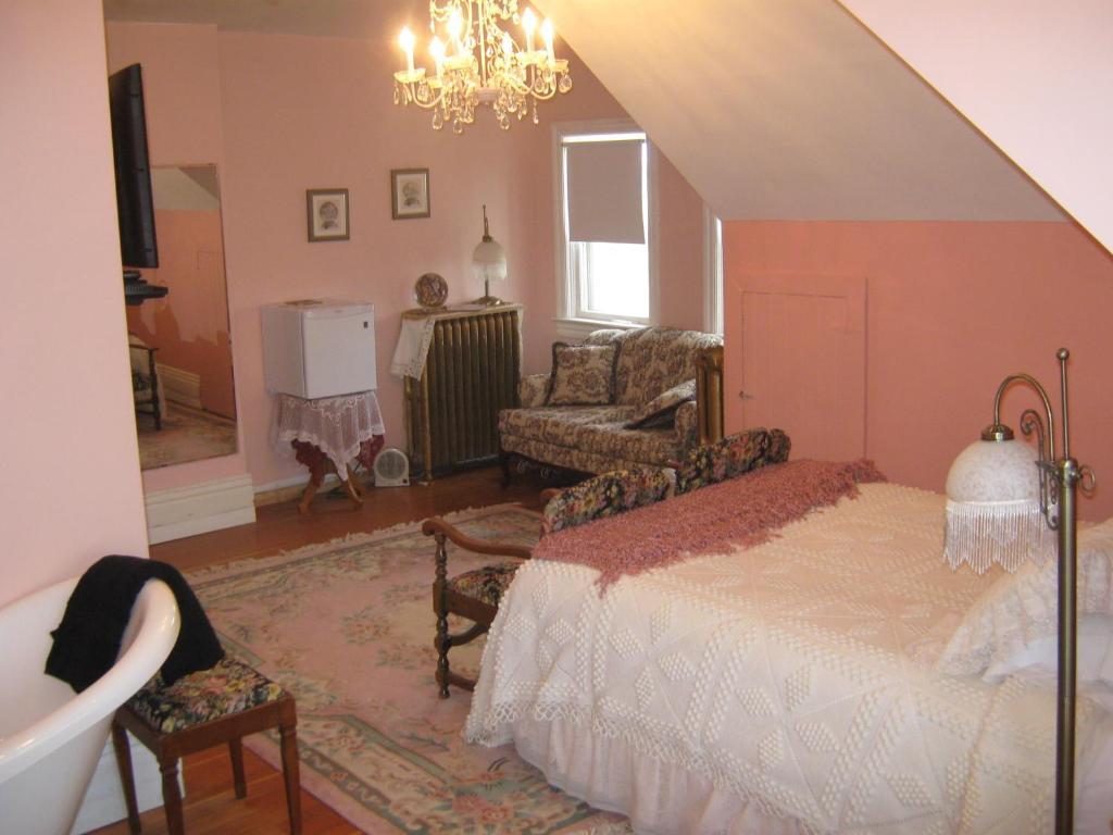 Wakamow Heights Bed And Breakfast Moose Jaw Room photo